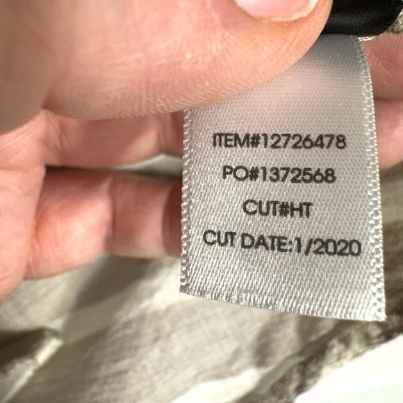 Torrid Textured Woven Button-Front Pocket Camp Shirt, Tan Stripe, Size 1/1X - Picture 8 of 14